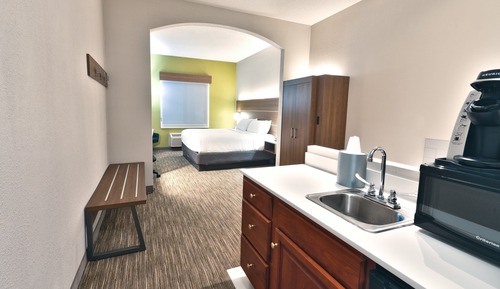 Standard Room, 1 King Bed, Jetted Tub