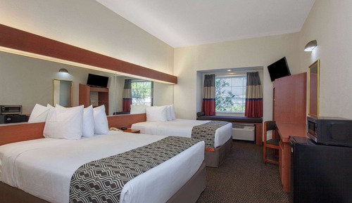 Standard Room, 2 Queen beds, Accessible