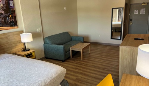 Studio Suite, 1 Queen Bed, Non Smoking