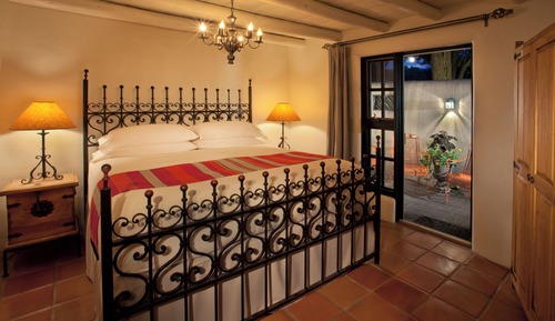 Suite, 1 King Bed, Courtyard View (The Matriarch Suite)