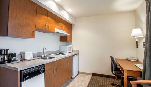 Deluxe Suite, 1 King Bed with Sofa bed, Non Smoking