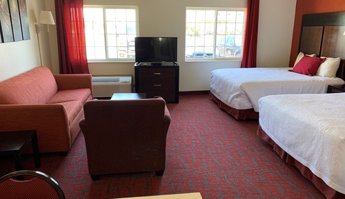  2 Queen Beds with Sofa/Kitchenette Non-Smoking 