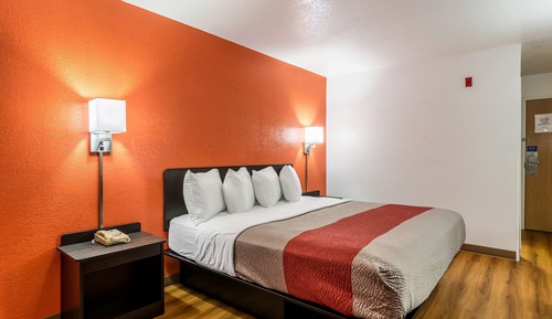 Standard Room, 1 King Bed, Non Smoking