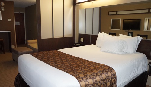 Deluxe Room, 1 Queen Bed, Accessible, Non Smoking (Mobility)