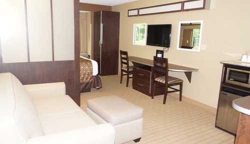 Studio Suite, 1 Queen Bed, Accessible, Non Smoking