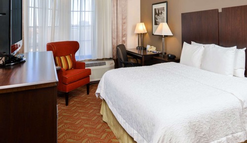 One King Bed Study Non Smoking