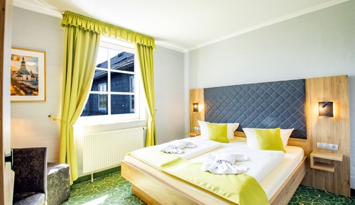 Panoramic Room