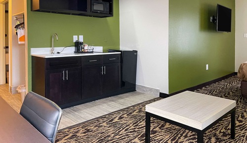 Suite, 1 King Bed, Non Smoking (Upgrade)