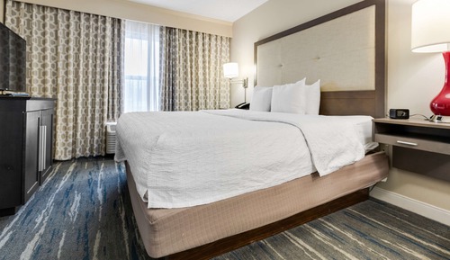 Suite, 1 King Bed, Non Smoking, Kitchen