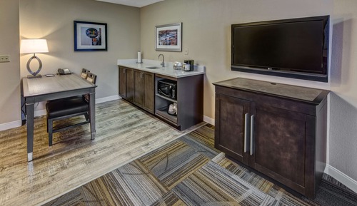 Suite, 2 Double Beds, Non Smoking