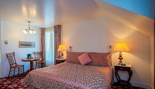 Deluxe Room, 1 King Bed, Garden View, Garden Area (Deluxe Garden View)