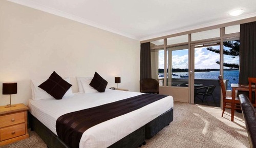 Deluxe Room, 1 King Bed, Canal View (refurbished room)
