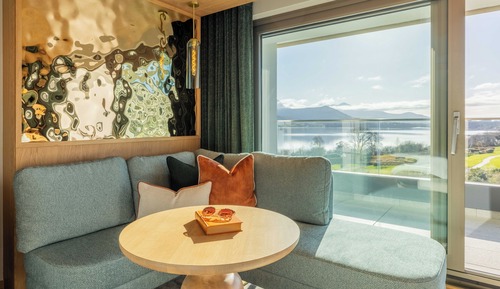 Premier Lakeview King Room