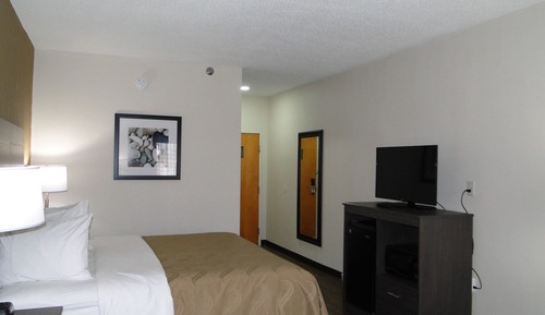 Room, 1 King Bed, Non Smoking (Interior Corridor)