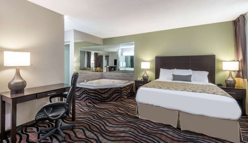 Suite, 1 King Bed