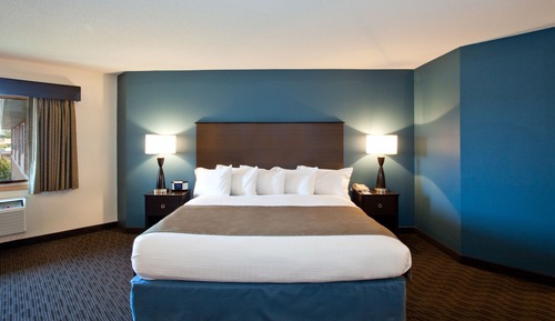 Deluxe Room, 1 King Bed, Non Smoking, Hot Tub