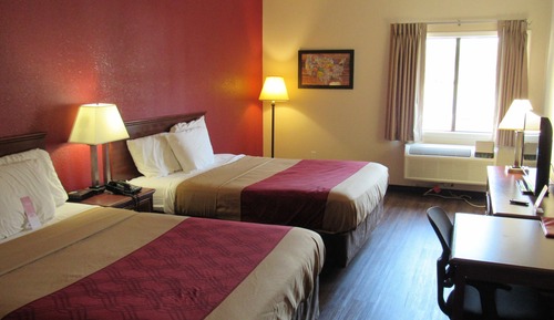 Double Queen bedded Non-Smoking room