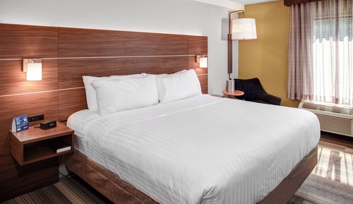 Standard Room, 1 King Bed