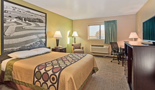 Standard Room, 1 Queen Bed