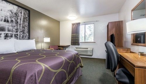 Suite, 1 King Bed, Non Smoking