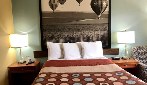 Standard Room, 1 Queen Bed