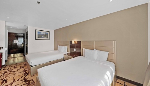 Suite, 2 Queen Beds, Non Smoking, Hot Tub