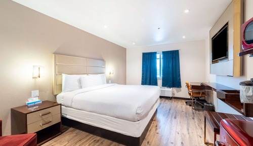 Standard Room, 1 King Bed