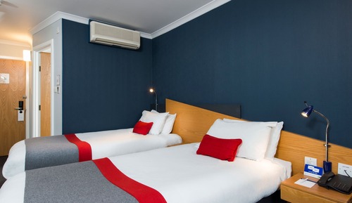 Standard Room, 2 Twin Beds (with Free Hot Breakfast)