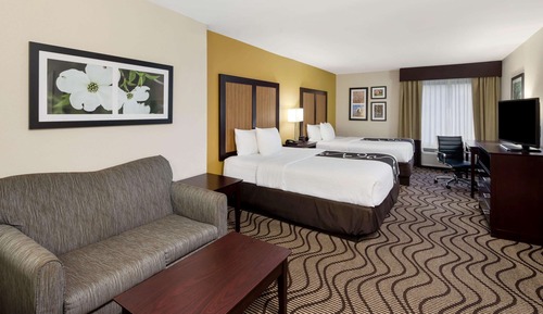 Deluxe Room, 2 Queen Beds, Non Smoking