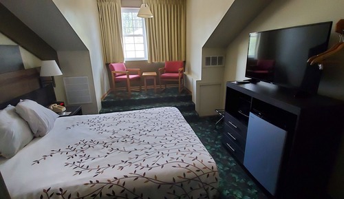 Economy Room, 1 Queen Bed
