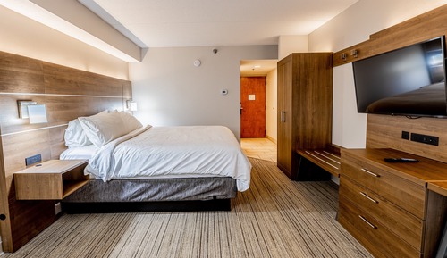 Standard Room, 1 King Bed, Accessible (Communications)