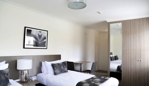 Courtyard Room