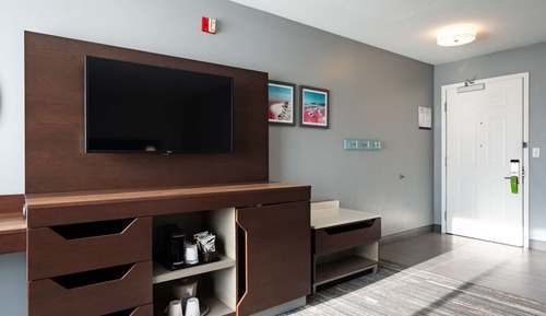 Room, 1 King Bed, Accessible, Bathtub