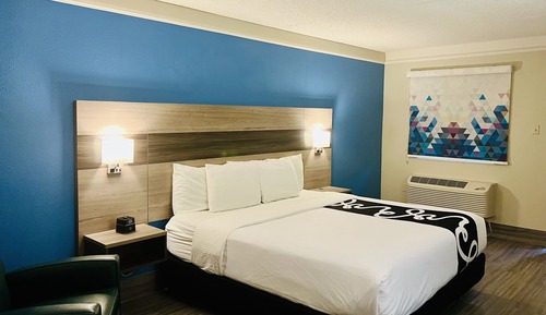 Suite, 1 King Bed, Non Smoking
