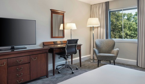 Family Room, 2 Queen Beds, Non Smoking