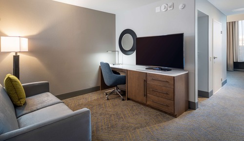 Studio, 1 King Bed, Accessible, Bathtub (Mobility)