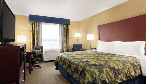 Room, 1 Queen Bed, Accessible, Non Smoking (Mobility)