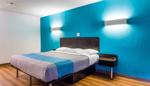 Standard Room, 1 King Bed, Non Smoking, Refrigerator & Microwave