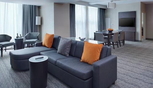 Suite, 1 Bedroom (Hearing Accessible)