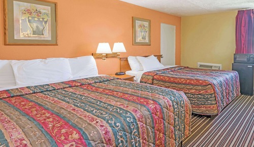 Standard Room, 2 Queen Beds, Non Smoking