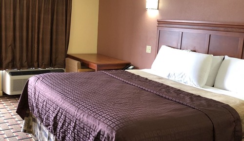 Room, 1 King Bed, Smoking