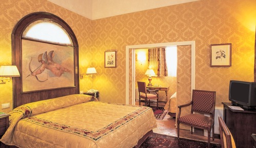 Classic Single Room, 1 Queen Bed