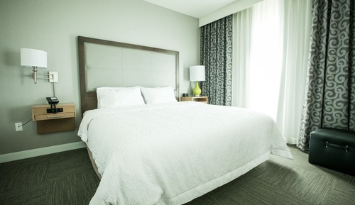 Room, 1 King Bed, Accessible, Non Smoking (w/ bathtub)
