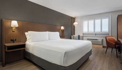 Suite, 1 King Bed, Jetted Tub