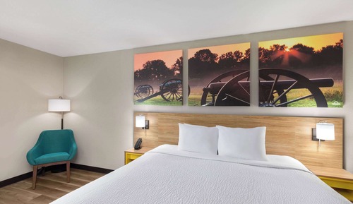 Standard Room, 1 King Bed