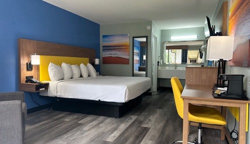 Room, 1 Queen Bed, Accessible, Smoking