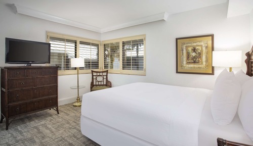 Three Bedroom Suite, 1 King 1 Queen 2 Double beds