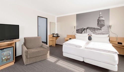 Family Room (2 adults + 2 children)