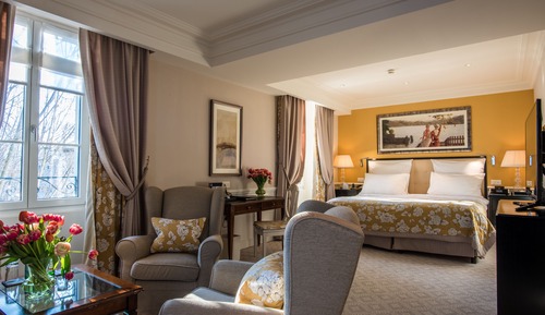 Junior Suite, City View