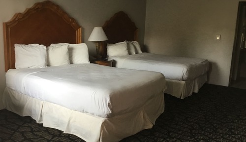 Deluxe Room, 2 Queen Beds, Smoking
